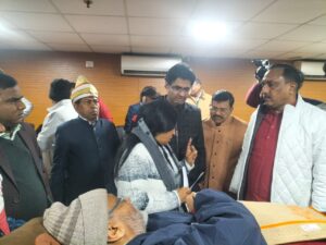 ghaziabad news  निगम अधिकारियों पर अकर्मठता का आरोप