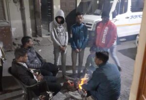 ghaziabad news बढ़ती सर्दी- नगर निगम ने बढ़ाई अलाव व्यवस्था