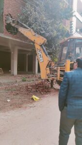 ghaziabad news अवैध निर्माण के खिलाफ जीडीए का अभियान