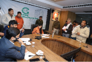 greater noida news सीईओ का अतिक्रमण हटाने का अभियान तेज करने का निर्देश