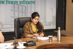 greater noida news शिकायतों  को निपटाएं, फालतू की समितियों  में न उलझाएः- सीईओ