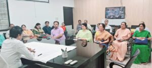 ghaziabad news नगर आयुक्त की नई पहल,  विद्यार्थियों को कचरा निस्तारण की पढ़ाई