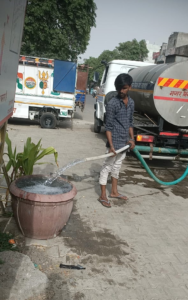 ghaziabad news नगर निगम ने की पशु-पक्षियों के लिए पानी की व्यवस्था