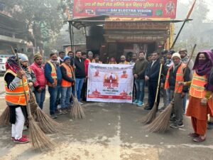 clean ghaziabad movment by ghaziabad nagar nigam ग़ाज़ियाबाद में स्वच्छता को लेकर नगर आयुक्त विक्रमादित्य मलिक बेहद गंभीर