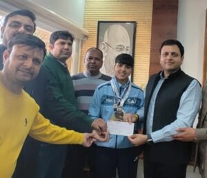 Ghaziabad nagar nigam for education and sports शिक्षा के साथ खेल कूद भी बेहद ज़रूरी: नगर आयुक्त विक्रमादित्य मलिक