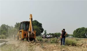 अधिसूचित एरिया में अवैध कब्जा,  चला ग्रेटर नोएडा प्राधिकरण का बुलडोजर