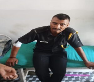ग्रेनो प्राधिकरण की अवैध कब्ज़ा हटाने गई टीम पर हमला