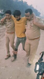 Ghaziabad police arrested mobile sanchar मोबाइल लुटेरा चढ़ा गाजियाबाद पुलिस के हत्थे