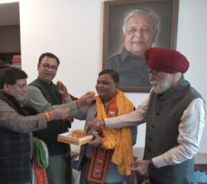 Delhi election news दिल्ली विधानसभा चुनाव में बीजेपी की प्रचंड विजय पर जश्न