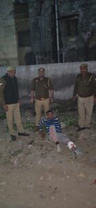 ghaziabad crime पुलिस के साथ मुठभेड़ में लंगड़ा हुआ,चेन स्नैचर, गिरफ्तार