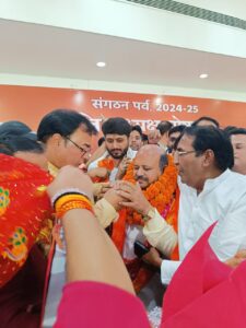 ghaziabad bjp महानगर अध्यक्ष बने मयंक गोयल, चैनपाल सिंह ने संभाला जिला अध्यक्ष का पद