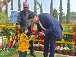nagar nigam फूलों की अद्भुत दुनिया,  फ्लावर शो में उमड़े प्रकृति प्रेमी