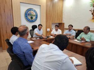 One City One Operatorनगर आयुक्त ने विकास कार्यों पर वी.ए.टेक वाबेग से लिया अपडेट