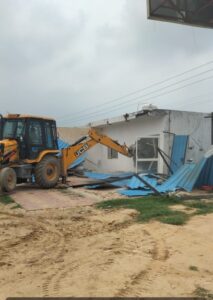 action against illegal construction अवैध निर्माण के खिलाफ बड़ी कार्रवाई, चला ग्रेनो प्राधिकरण का बुलडोजर