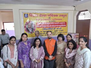 springdale public school वसुंधरा के स्प्रिंग डेल्स पब्लिक स्कूल में डॉ. कुंअर बेचैन काव्य प्रतियोगिता संपन्न