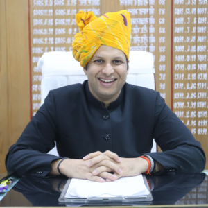 D M Ravindra Kumar Mandar  नव नियुक्त जिलाधिकारी रविन्द्र कुमार मांदड़ ने  संभाला कार्यभार