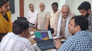 greater ghaziabad ग्रेटर गाजियाबाद, नगर आयुक्त की निगम और प्रशासनिक अधिकारियों के साथ बैठक