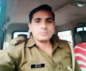 high speed truck hit a police car तेज रफ्तार ट्रक ने पुलिस की गाड़ी को टक्कर मारी, कॉन्स्टेबल की मौत