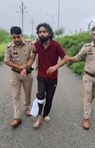 police against criminals  पुलिस मुठभेड़ में तीन लुटेरे दबोचे, दो को लगी गोली