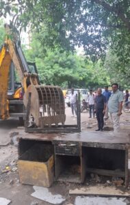 encroachment free campaign  इंदिरापुरम में जीडीए और निगम का अतिक्रमण मुक्त अभियान