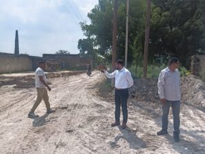 GDA started filling potholes on roads जीडीए ने शुरू की सड़कों की गड्ढा भराई, यातायात होगा सुगम!