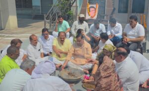चौ.अजित सिंह की पुण्यतिथि पर हवन व गोष्ठी का आयोजन