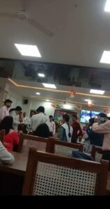 10th-12th class toppers गाजियाबाद कलेक्ट्रेट में हुआ मेधावी छात्र छात्राओं का सम्मान