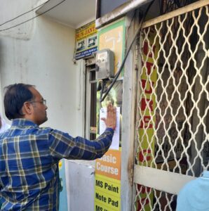 HPDA in action  लखनऊ कोचिंग आग हादसे के बाद एक्शन में एचपीडीए, हापुड़ में 6 संस्थान सील