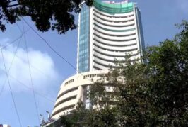 अदाणी ग्रुप ने आदित्य बिड़ला को बेचा स्प्रंग एनर्जी: 1.8 अरब डॉलर का डील