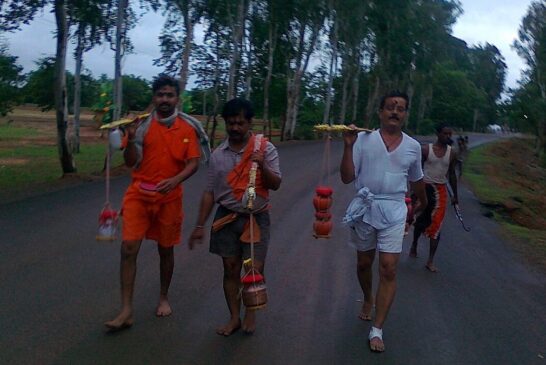 कांवड़ यात्रा के बीच उत्तर प्रदेश, उत्तराखंड और दिल्ली में सुरक्षा हाई अलर्ट पर; लाखों श्रद्धालु कर रहे भगवान शिव का जलाभिषेक