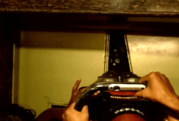 होटल की लिफ्ट में फंसे कांग्रेस सांसद शशि थरूर:14 मिनट के बाद रेस्क्यू टीम ने निकाला, मुस्कुराते हुए थरूर बोले- हम ठीक हैं