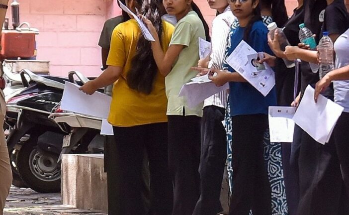 संसद में महिला आरक्षण विधेयक पर गहमागहमी, सत्तापक्ष और विपक्ष में तीखी बहस
