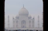 अंधविश्वास और आस्था के कारोबार पर फिर छिड़ी बहस