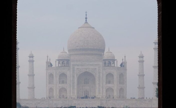 अंधविश्वास और आस्था के कारोबार पर फिर छिड़ी बहस