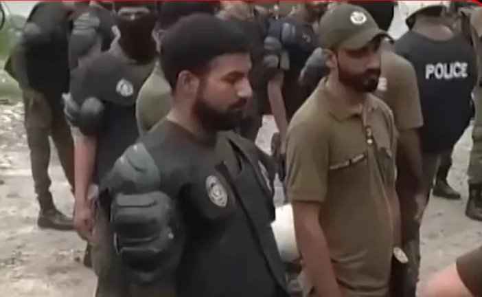 अंतर्राष्ट्रीय: पाकिस्तान में Al Jazeera पर बैन की चर्चा