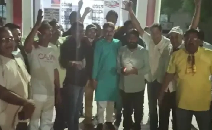 अहम: BJP नेता को पतिपत्नी ने हनीट्रैप में फंसाया अश्लील V...