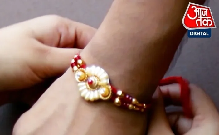 अहम: Raksha Bandhan 2026 सुबह कितने बजे बांधें राखी