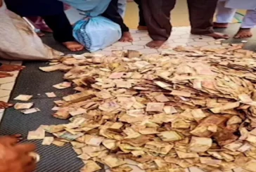 अहम: VIDEO छोटा कमरा और 30 बैगों में भरा नोट भिखारी के घर...