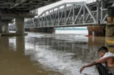 अहम: जानलेवा मौसम दिल्ली में बढ़ गया यमुना का जलस्तर असम ...