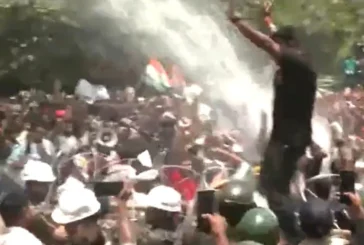 अहम: भइया थोड़ा और प्रेशर मारो न वाटर कैनन खुला और क्रांत...