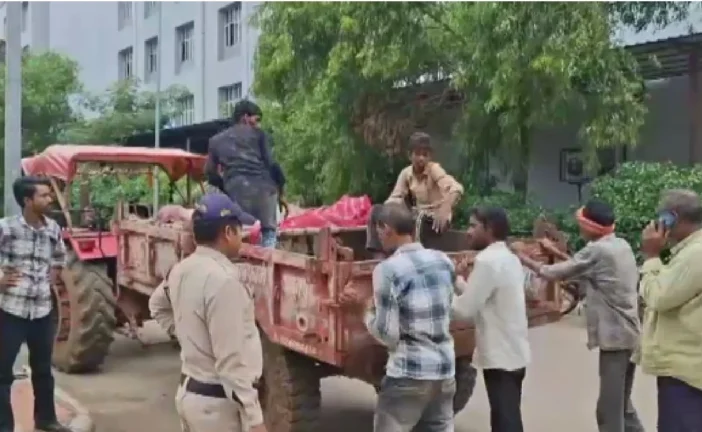 अहम: विदिशा में एक ही रस्सी से लटके मिले दो जिगरी दोस्तों...