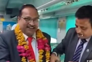 अहम: शताब्दी एक्सप्रेस में ऑनड्यूटी स्टाफ ने मनाया जन्मदिन