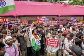 आर्थिक: हाथी चले बाजार कुत्ते बयान पर BPSC परीक्षा नियंत्...