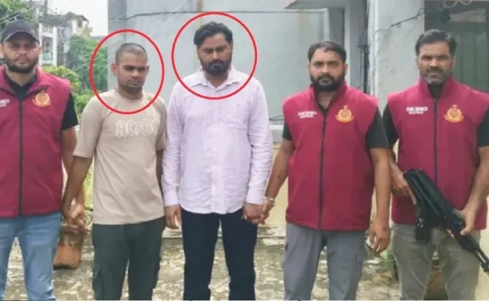 क्राइम: दिल्ली दंगे में शाहरुख पठान को बेची थी पिस्टल तस्...