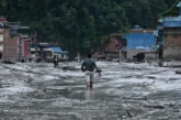 ताजा: 600 के करीब मौतें नेपाल में आई त्रासदी में अब भी 19...