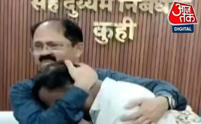 ताजा: जब सहकर्मियों से नहीं रुके आंसू विदाई का भावुक VIDEO