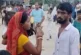 ताजा: दो पत्नियां एक पति सड़क पर घंटों चली खींचतान