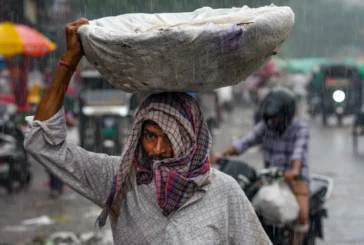 ताजा: दिल्ली में भारी बारिश से कई इलाके जलमग्न 9 से ज्याद...