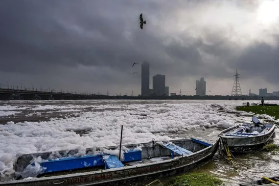 ताजा: दिल्ली में मॉनसून का प्रकोप जमकर बरसे बादल 15 साल क...