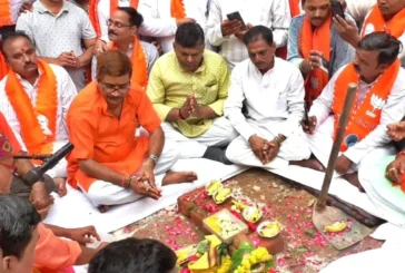 ताजा: मंत्रोच्चार से गूंजी दालमंडी वाराणसी के मुस्लिम बहु...